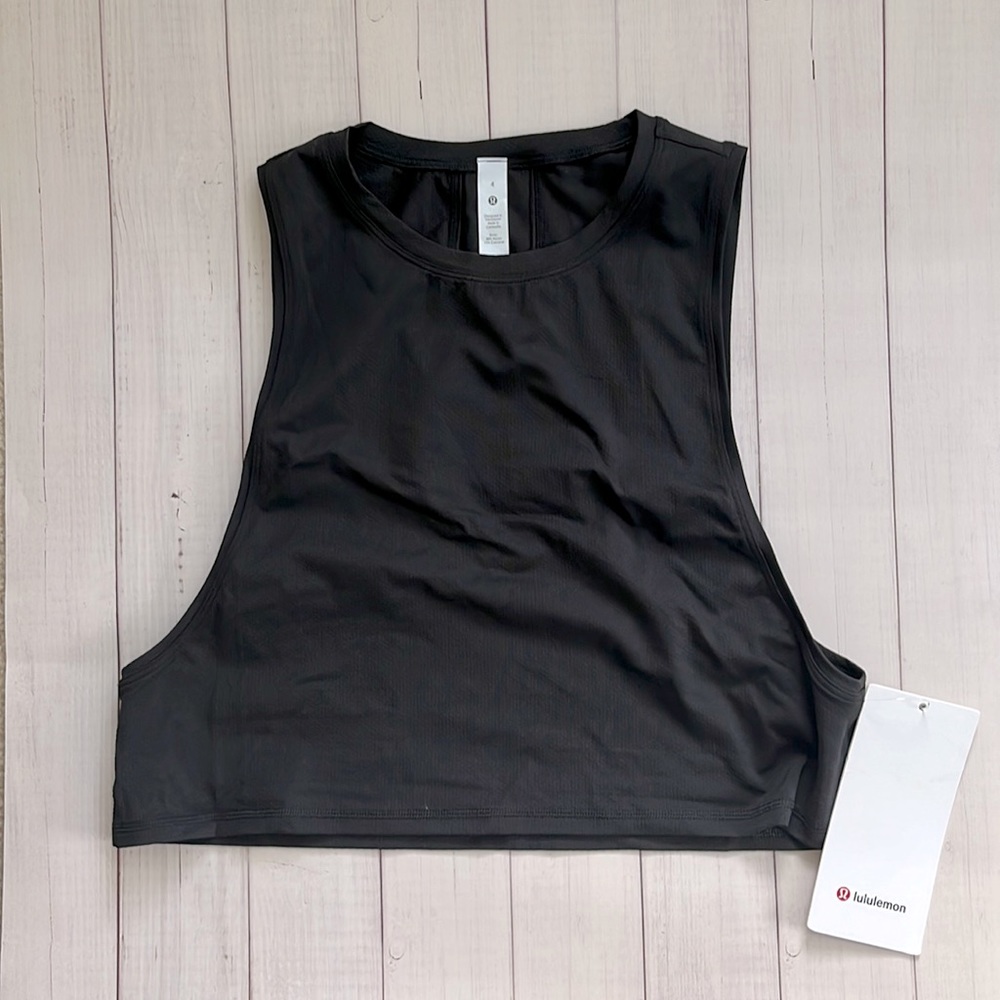 Lululemon Muscle Love 🖤 Crop Tank *tough size 4